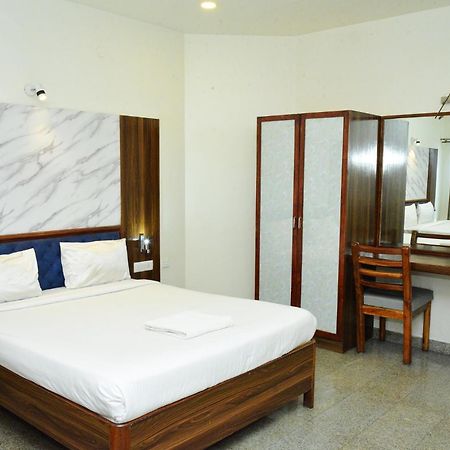 Sri Sai Residency Hotel Tumkur Exterior photo